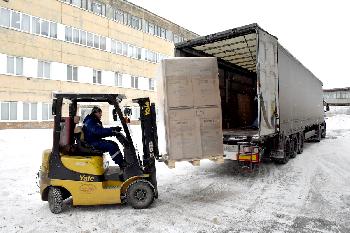 Златмаш отправил на Донбасс плиты и радиаторы в рамках благотворительной помощи