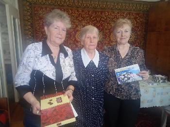 Представители Совета ветеранов АО "Златмаш" поздравили с днем рождения труженицу тыла